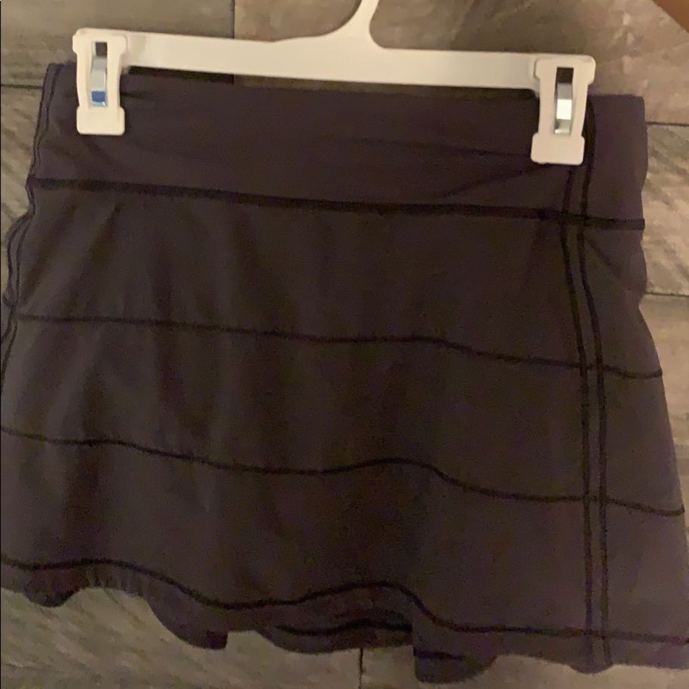 Grey lululemon skirt